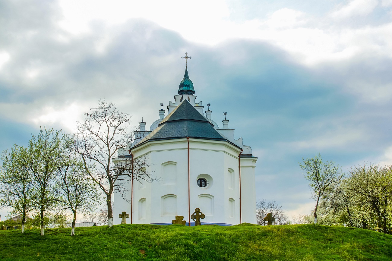 Загадки та пам'ятки історії: невелике село на Черкащині дивує туристів незвичними об'єктами
